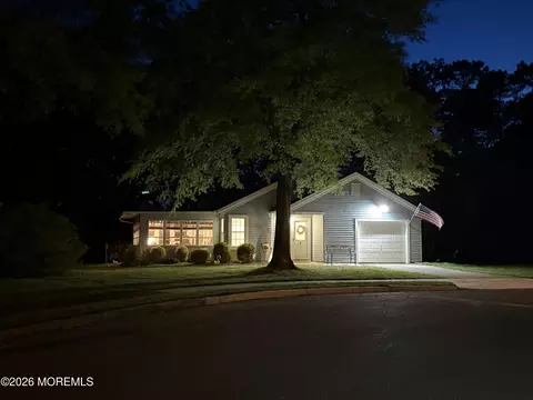 5 Abbey Ct, Forked River, NJ 08731