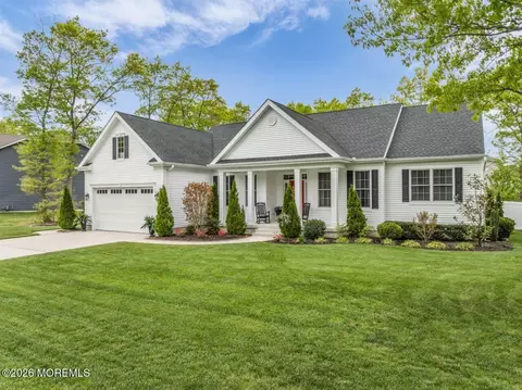 305 Glen Ln, Egg Harbor Twp, NJ 08234