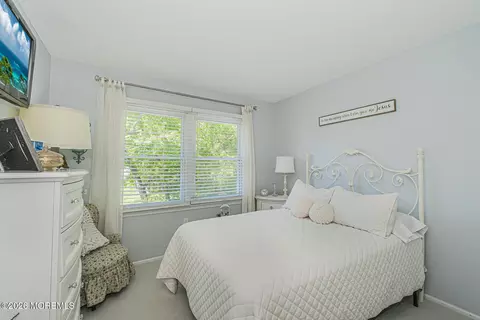 Bedroom - 4 Shilling Way, Jackson, NJ 08527 photo 2 of 7