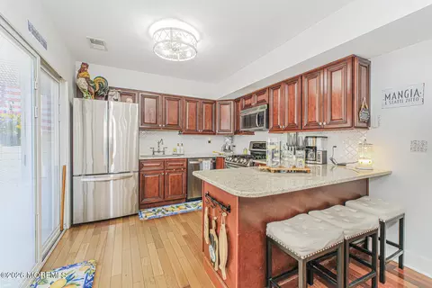 Kitchen - 4 Shilling Way, Jackson, NJ 08527 photo 2 of 5