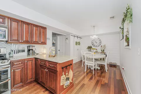 Kitchen - 4 Shilling Way, Jackson, NJ 08527 photo 5 of 5