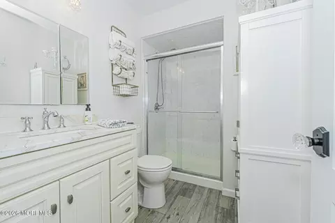 Bath - 4 Shilling Way, Jackson, NJ 08527 photo 2 of 2