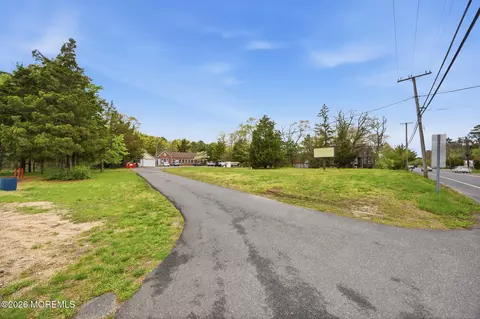 439 N Main St, Barnegat, NJ 08005