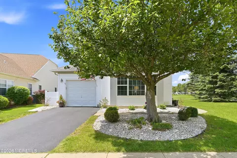 22 Stafford Dr, Manchester, NJ 08759