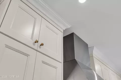Kitchen - 907 Riverview Dr, Brielle, NJ 08730 photo 10 of 10