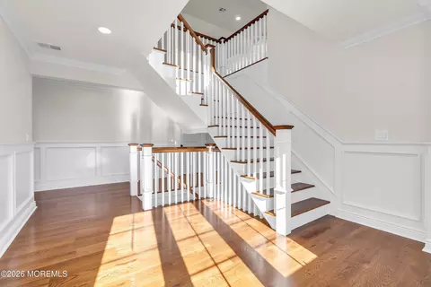 Entry Way - 907 Riverview Dr, Brielle, NJ 08730 photo 9 of 12