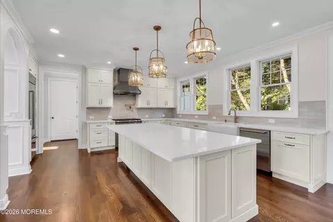 Kitchen - 907 Riverview Dr, Brielle, NJ 08730 photo 3 of 10