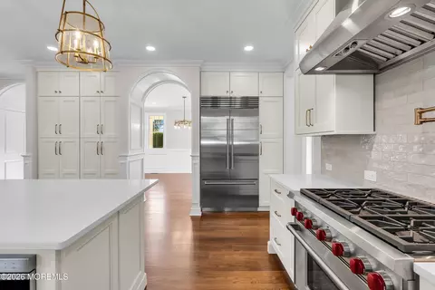 Kitchen - 907 Riverview Dr, Brielle, NJ 08730 photo 8 of 10