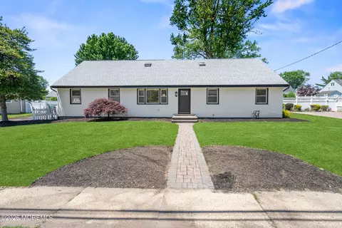 123 Cold Indian Springs Rd, Ocean, NJ 07712