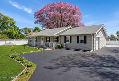 151 Luppatatong Ave, Keyport, NJ 07735
