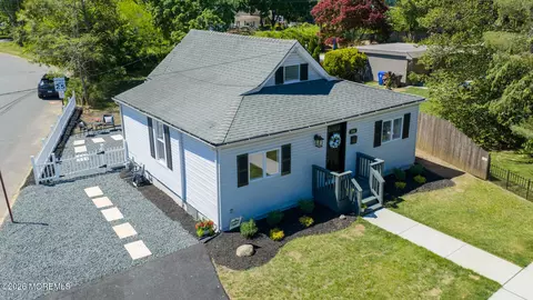 310 East Rd, Belford, NJ 07718