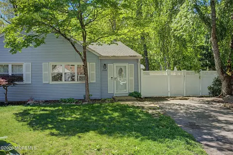 2528 Lexington Ct, Jackson, NJ 08527