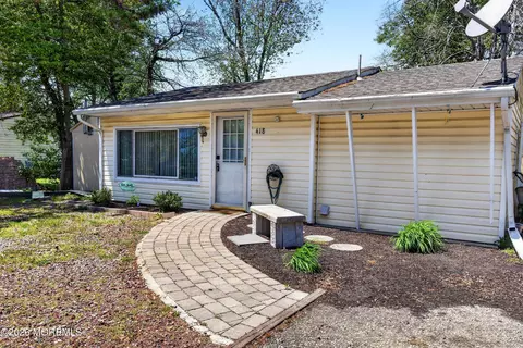 418 Beach Blvd, Forked River, NJ 08731