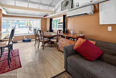 Dining - 418 Beach Blvd, Forked River, NJ 08731 photo 4 of 4
