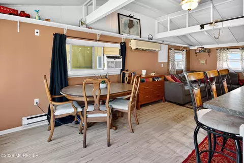 Dining - 418 Beach Blvd, Forked River, NJ 08731 photo 1 of 4