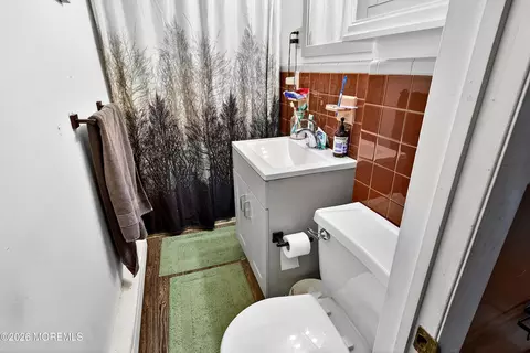 Bath - 418 Beach Blvd, Forked River, NJ 08731 photo 2 of 2