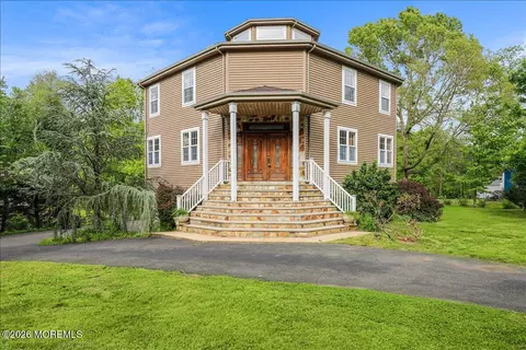 314 Smithburg Rd, Manalapan, NJ 07726