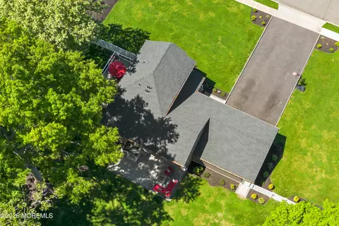 19 Acker Dr, Middletown, NJ 07748 photo 27