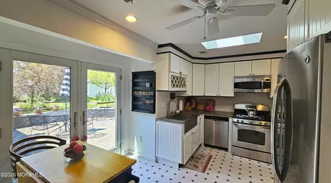 Kitchen - 32 Aldgate Dr, Brick, NJ 08724 photo 1 of 2