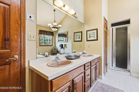 Bath - 69 Five Points Rd, Freehold, NJ 07728 photo 6 of 7