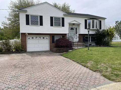 14 Rutgers Ter, Tinton Falls, NJ 07753