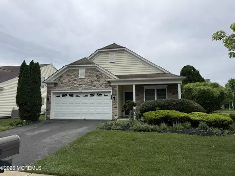 55 Chalfont Ln, Manchester, NJ 08759