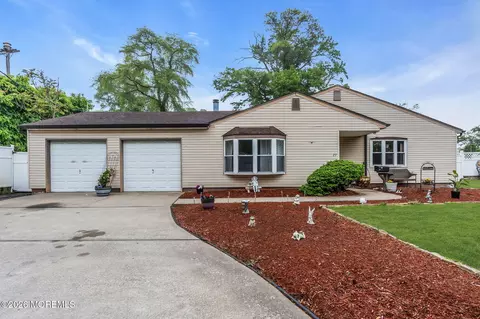 29 Williams Ave, North Middletown, NJ 07748