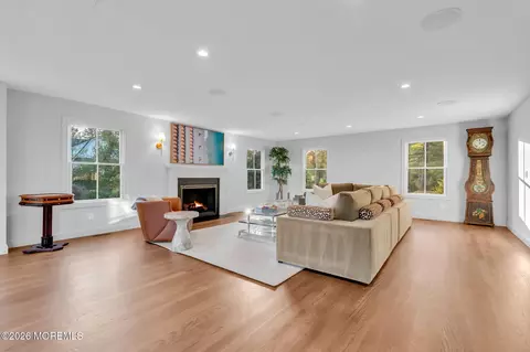 Living - 181 Rumson Rd, Rumson, NJ 07760 photo 2 of 3
