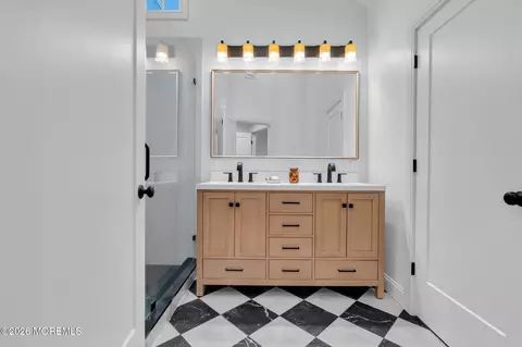 Bath - 181 Rumson Rd, Rumson, NJ 07760 photo 5 of 8