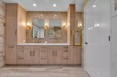 Bath - 181 Rumson Rd, Rumson, NJ 07760 photo 3 of 8
