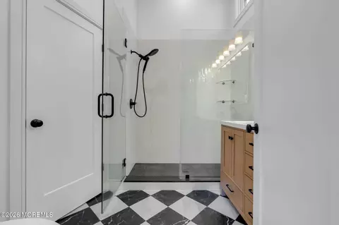 Bath - 181 Rumson Rd, Rumson, NJ 07760 photo 6 of 8