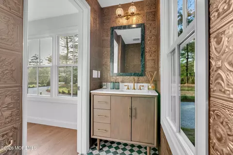 Bath - 181 Rumson Rd, Rumson, NJ 07760 photo 1 of 8