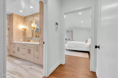 Entry Way - 181 Rumson Rd, Rumson, NJ 07760 photo 7 of 8