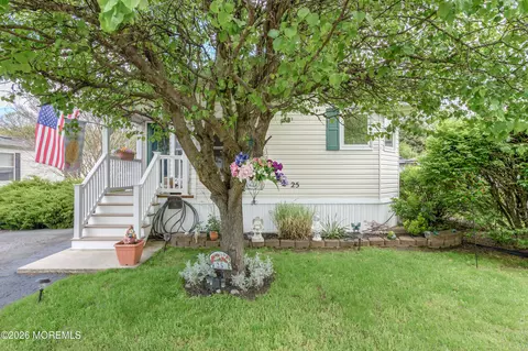 25 Village Rd, Morganville, NJ 07751