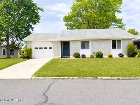621 Deal Rd # A, Monroe, NJ 08831