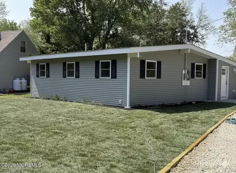91 S Shore Dr, Little Egg Harbor, NJ 08087