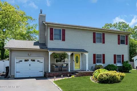 132 Topside Rd, Manahawkin, NJ 08050