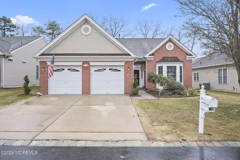29 Inverness Ln, Jackson, NJ 08527