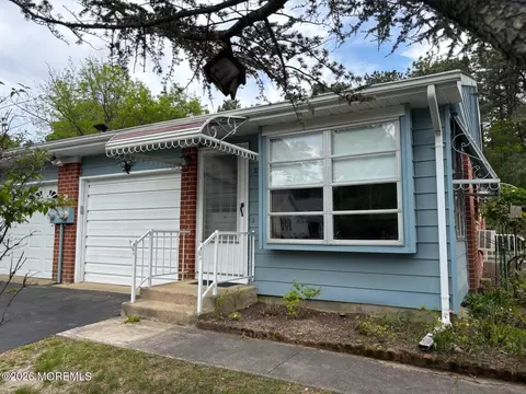 33 Molly Pitcher Blvd #B, Whiting, NJ 08759