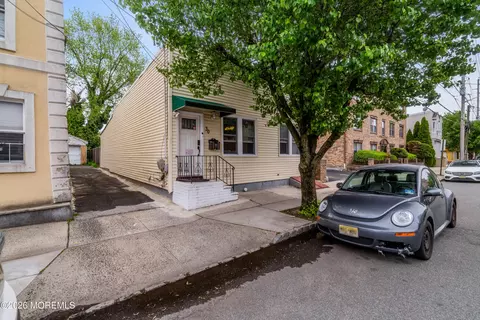 30 Belmont Ave, Belleville, NJ 07109