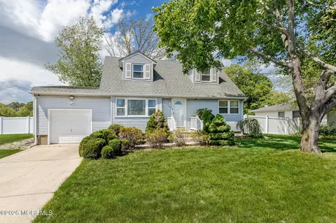 1801 Broadway Blvd, Toms River, NJ 08757