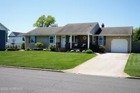 35 Cliffwood Dr, Neptune City, NJ 07753