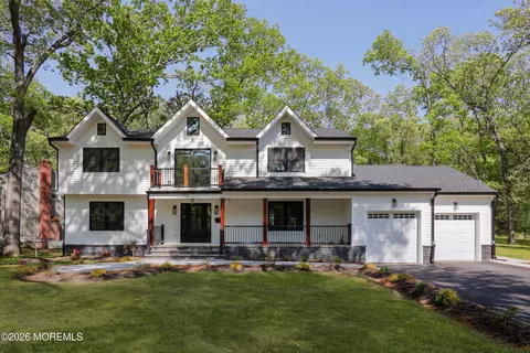 757 Nutswamp Rd, Red Bank, NJ 07701
