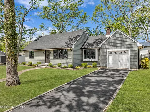 620 Tiller Ave, Beachwood, NJ 08722