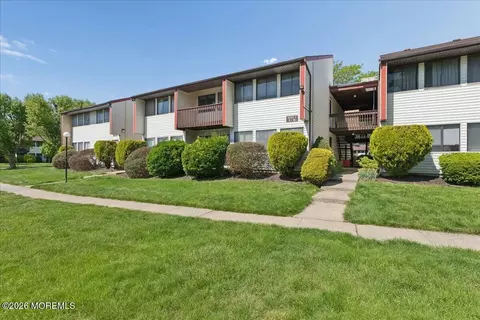 c10 Avon Drive, East Windsor, NJ 08520