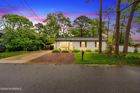 1612 Fanwood Rd, Forked River, NJ 08731