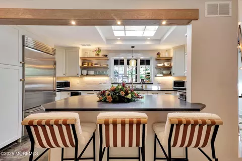 Kitchen - 651 Oceanview Rd, Brielle, NJ 08730 photo 2 of 6