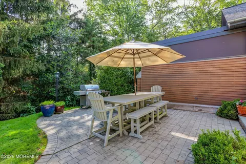 Exterior - 651 Oceanview Rd, Brielle, NJ 08730 photo 13 of 20