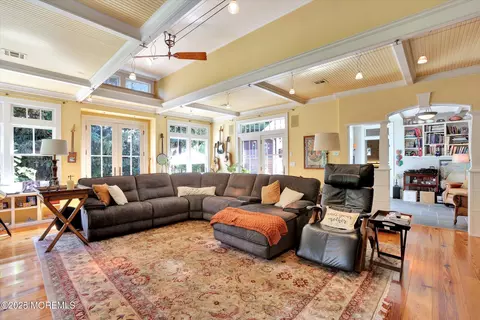 Living - 651 Oceanview Rd, Brielle, NJ 08730 photo 2 of 4