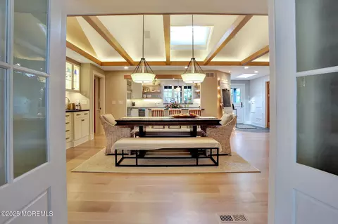 Dining - 651 Oceanview Rd, Brielle, NJ 08730 photo 5 of 6